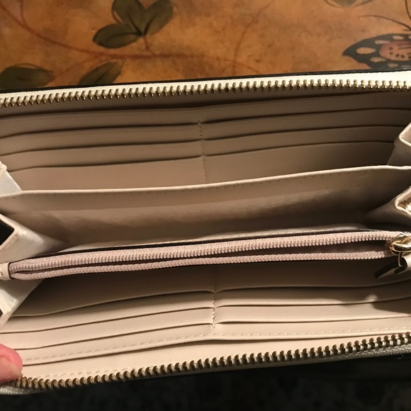 Kate Spade Handbag with matching Wallet - Picture 6 of 6